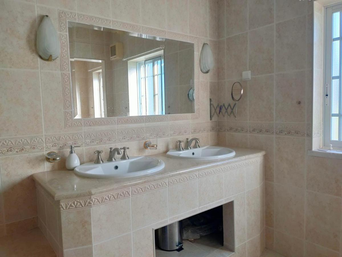 Villa Shardana B&B Sesimbra Exterior photo
